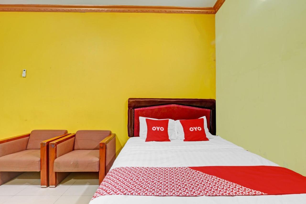Oyo 90796 Hotel Mulya Indah Tambakmulya Eksteriør bilde
