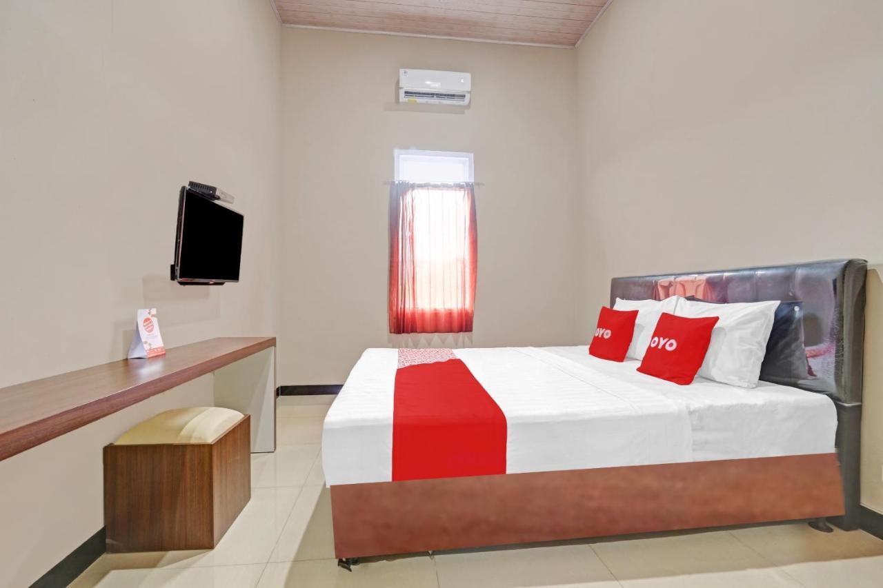 Oyo 90796 Hotel Mulya Indah Tambakmulya Eksteriør bilde