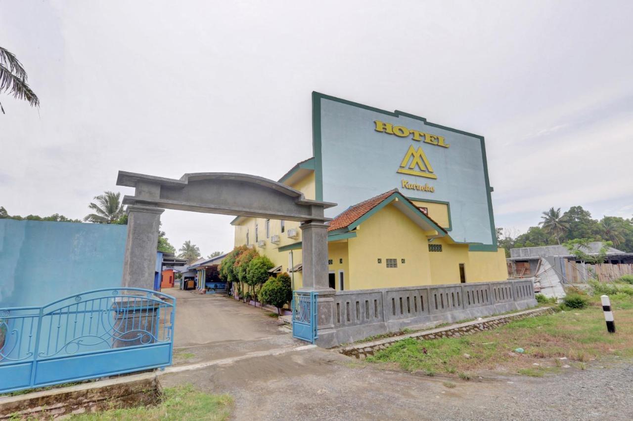 Oyo 90796 Hotel Mulya Indah Tambakmulya Eksteriør bilde