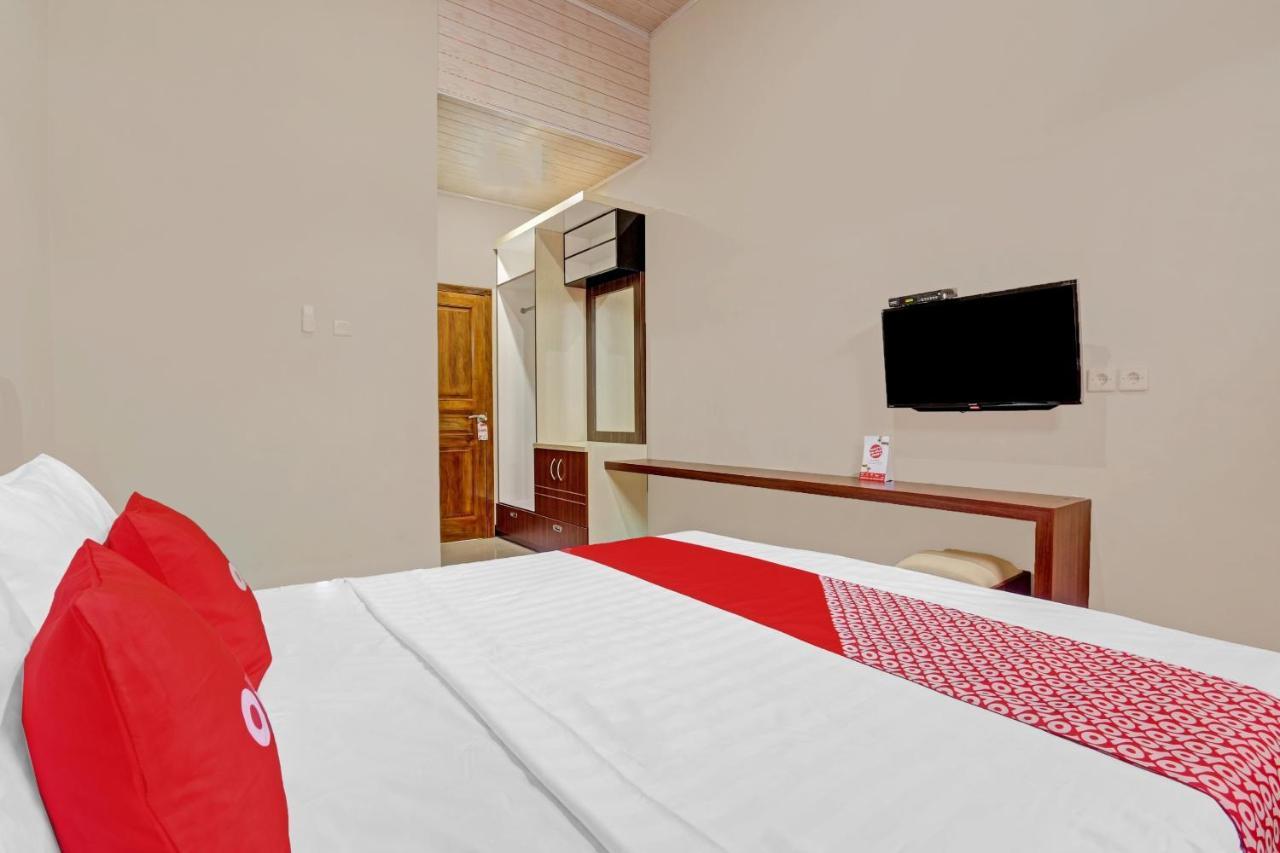 Oyo 90796 Hotel Mulya Indah Tambakmulya Eksteriør bilde